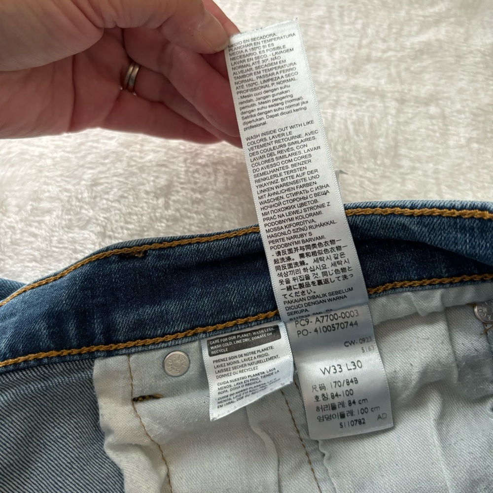 Levi’s 506 Men’s Straight Leg Jeans Size 33X30 Medium Wash - Picture 13 of 15